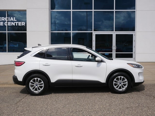 Used 2020 Ford Escape SE with VIN 1FMCU9G60LUC32025 for sale in New Brighton, Minnesota