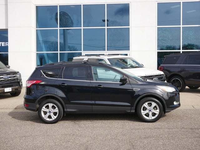 Used 2013 Ford Escape SE with VIN 1FMCU9GX2DUB55474 for sale in New Brighton, Minnesota