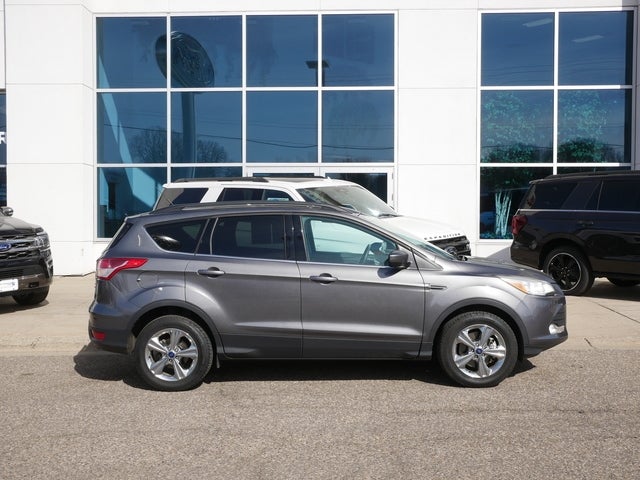 Used 2014 Ford Escape SE with VIN 1FMCU9GX8EUB31083 for sale in New Brighton, Minnesota