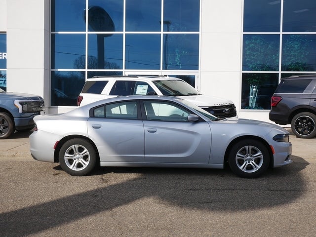 Used 2021 Dodge Charger SXT with VIN 2C3CDXBG8MH580883 for sale in New Brighton, Minnesota