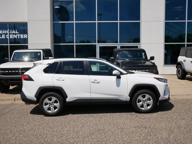 Used 2021 Toyota RAV4 XLE with VIN 2T3P1RFV7MW198399 for sale in New Brighton, Minnesota