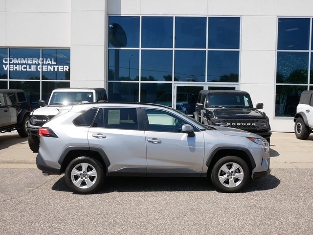 Used 2021 Toyota RAV4 XLE with VIN 2T3P1RFV9MW202291 for sale in New Brighton, Minnesota